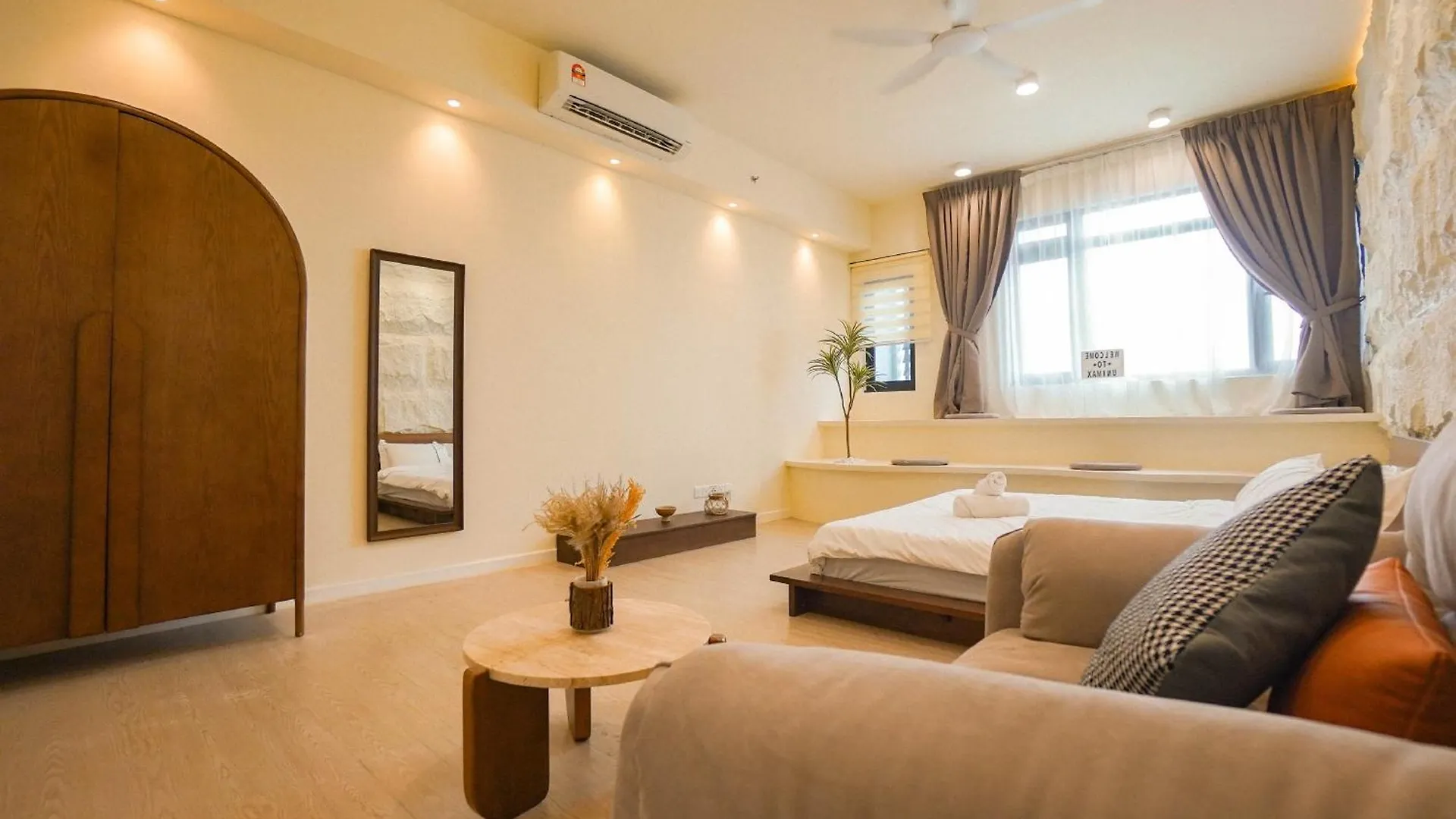 Chambers Suite Studio Klcc Pwtc By Unimax Kuala Lumpur Apartment