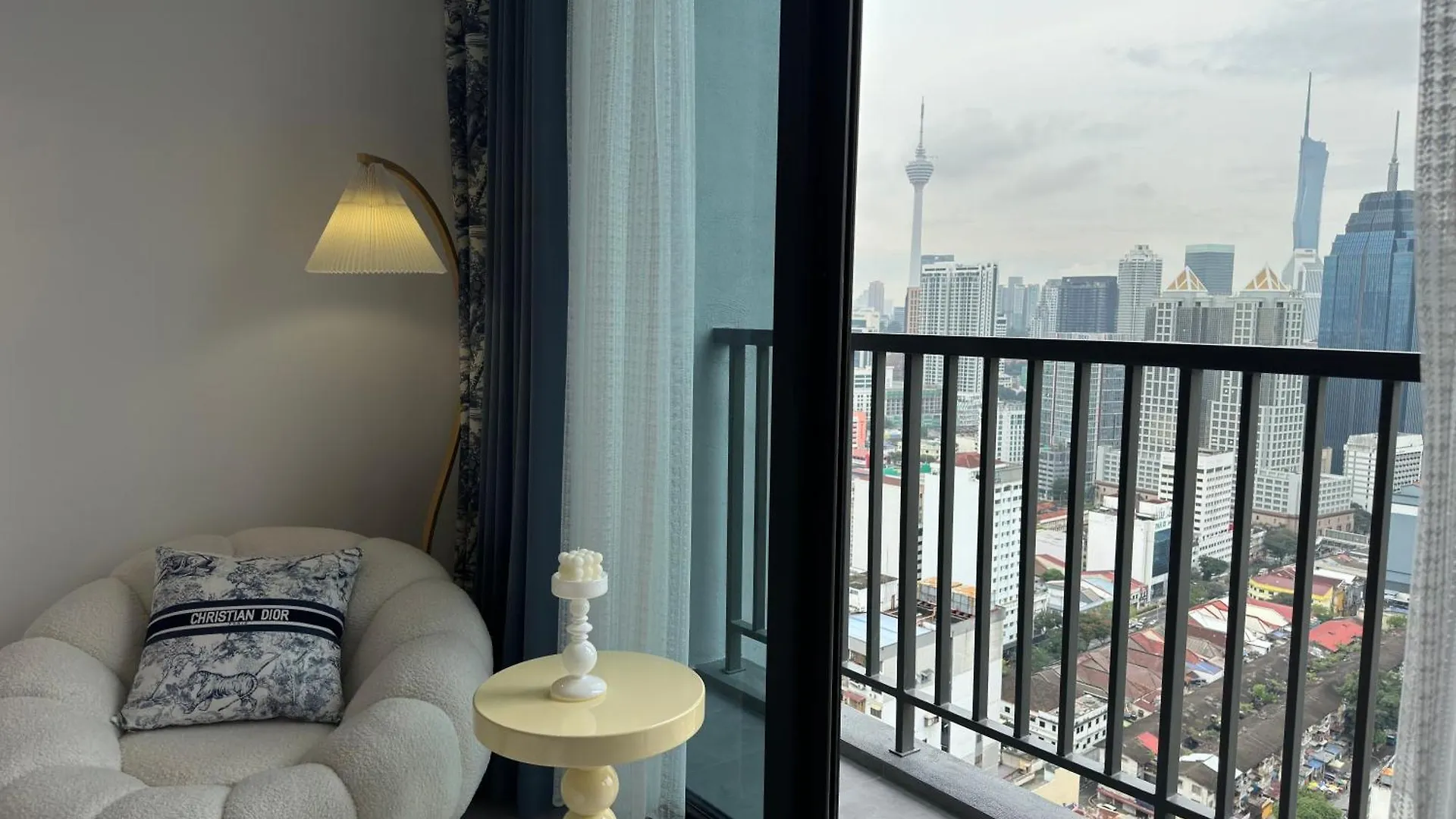 Apartment Chambers Suite Studio Klcc Pwtc By Unimax Kuala Lumpur Malaysia